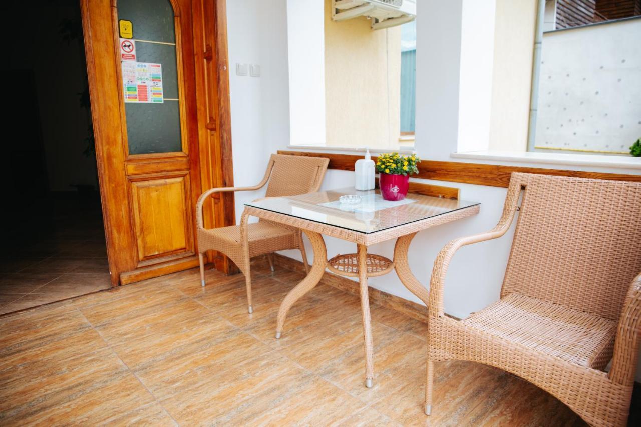 Pensiunea Casa Cristal Targu Jiu Ngoại thất bức ảnh