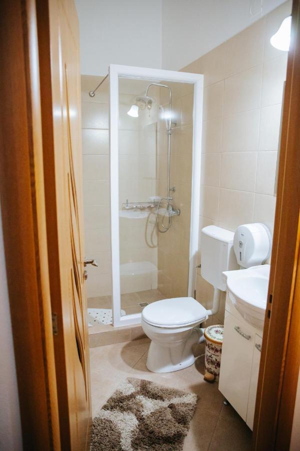 Pensiunea Casa Cristal Targu Jiu Ngoại thất bức ảnh